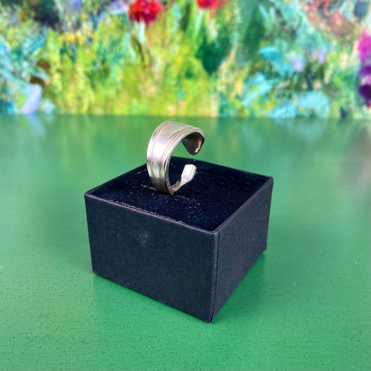 Handcrafted Silver-plated Flower Ring | Aster