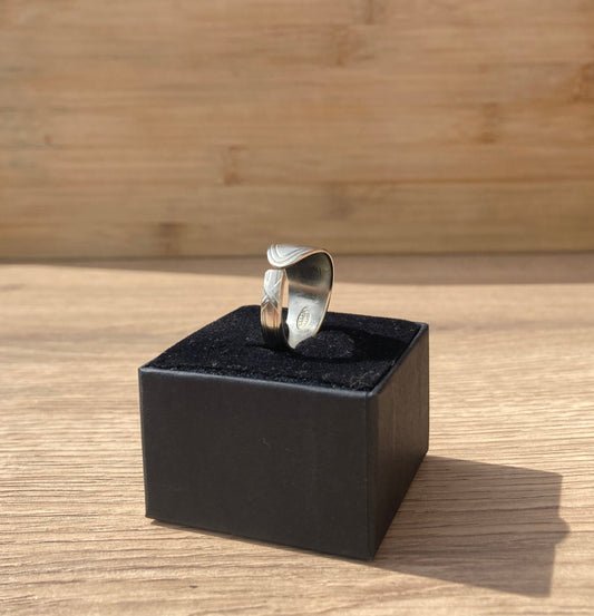 Handcrafted Vintage Spoon Ring - Alpacca Alloy | Ribbon