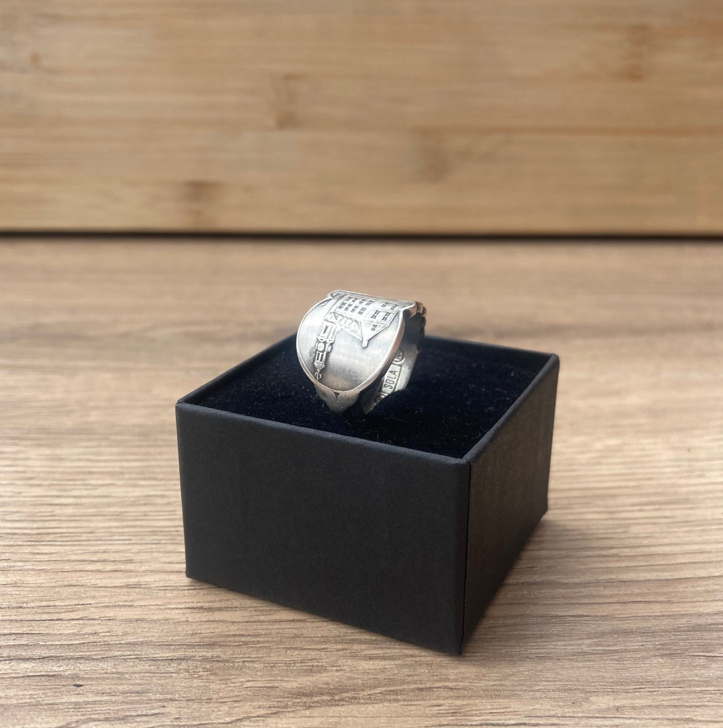 Vintage Handcrafted Spoon Ring - Silver-Plated | Munttoren