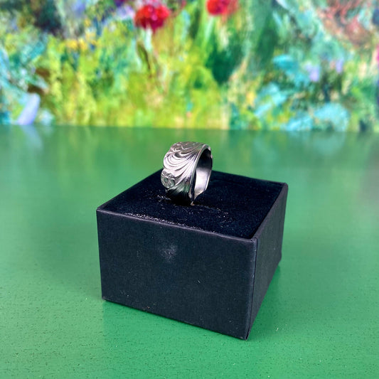 Handcrafted Staineless Steel Flower Ring | Wing