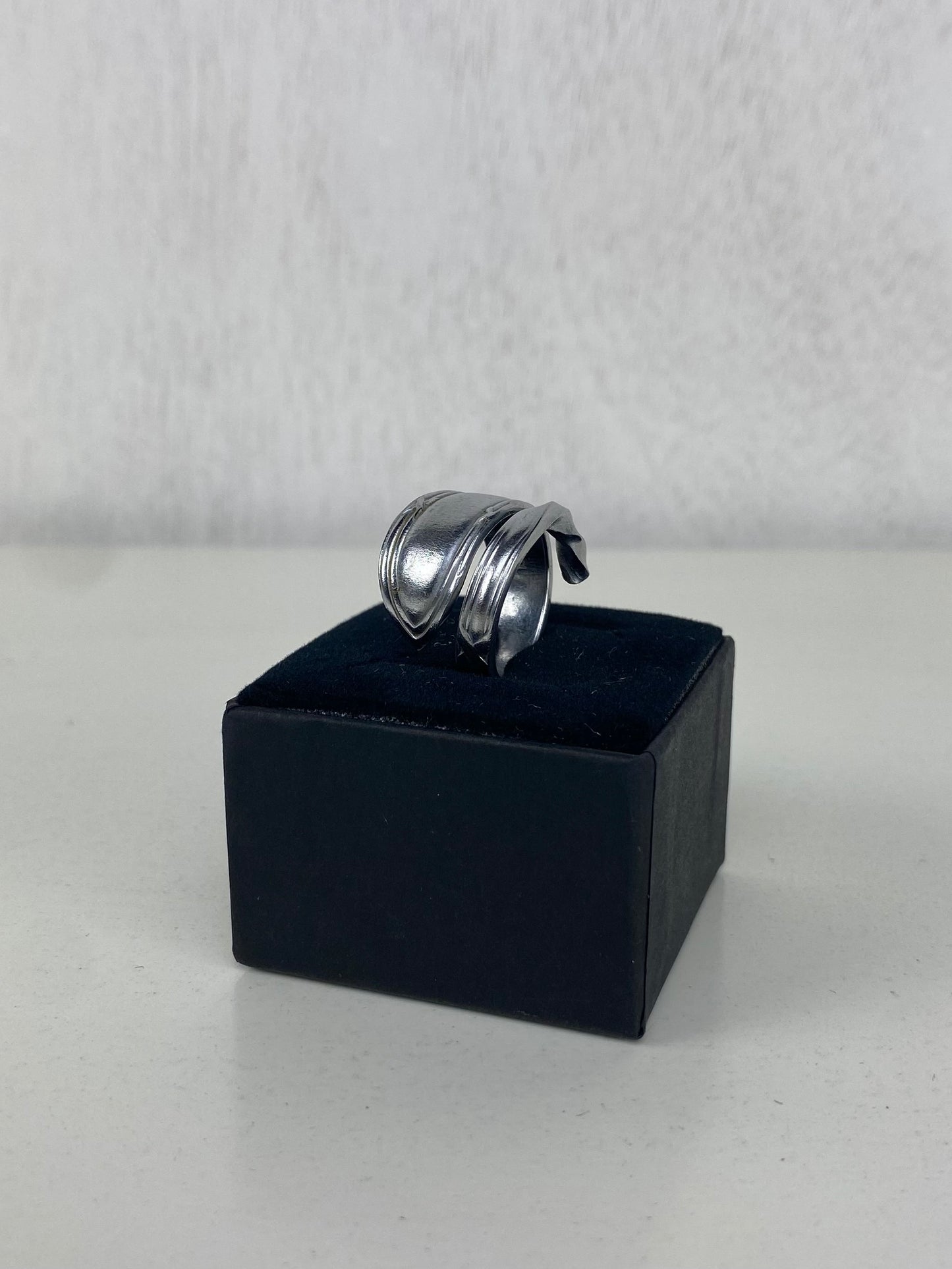 Handcrafted Stainless Steel Spiral Spoonring