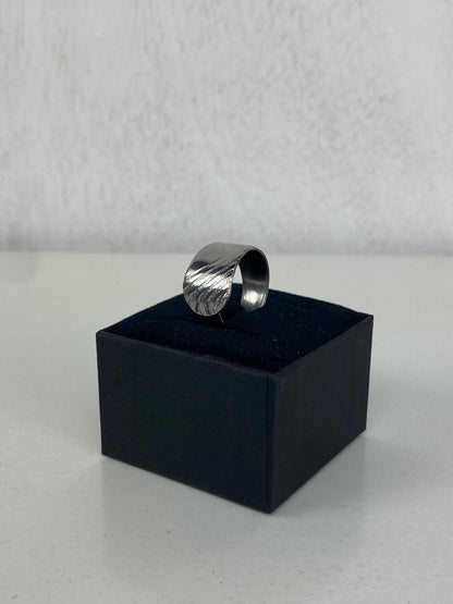 Handcrafted Stainless Steel Spoonring